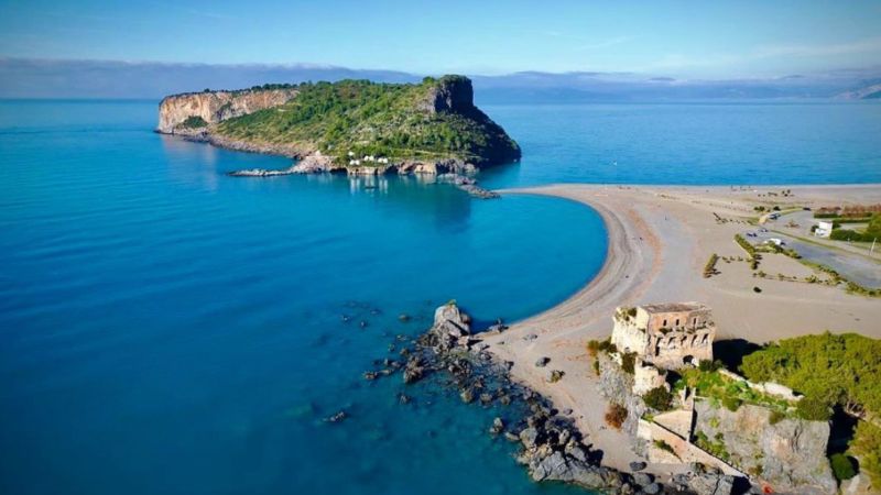 WhatsApp Image 2024 07 12 at 11.38.12 514ce00a - Linea Blu racconterà la Calabria Tirrenica: dall'Isola Dino a Capo Vaticano - 1 Linea Blu racconterà la Calabria Tirrenica: dall’Isola Dino a Capo Vaticano