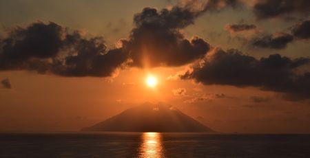 tramonto su stromboli 5163fb16 - Meraviglie di Calabria - 44