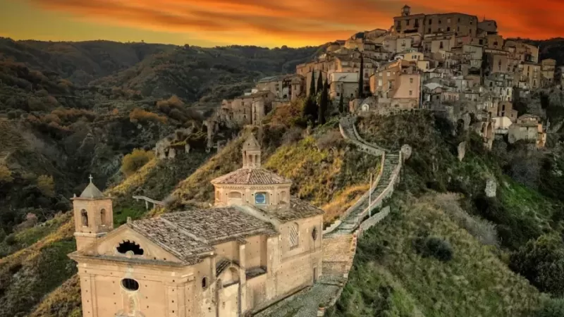 image loader 1024x650 1 e1715769269626 54f111c7 - La storia di Badolato rivive sulla Rai, il documentario in onda su Geo - 1 La storia di Badolato rivive sulla Rai, il documentario in onda su Geo