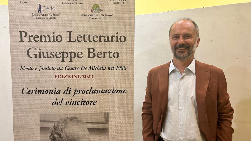 Alessandro Della Santunione 5533aab2 - Tra sospensione e incredulità: la trama che vince il Premio Berto 2023 - 1 Tra sospensione e incredulità: la trama che vince il Premio Berto 2023