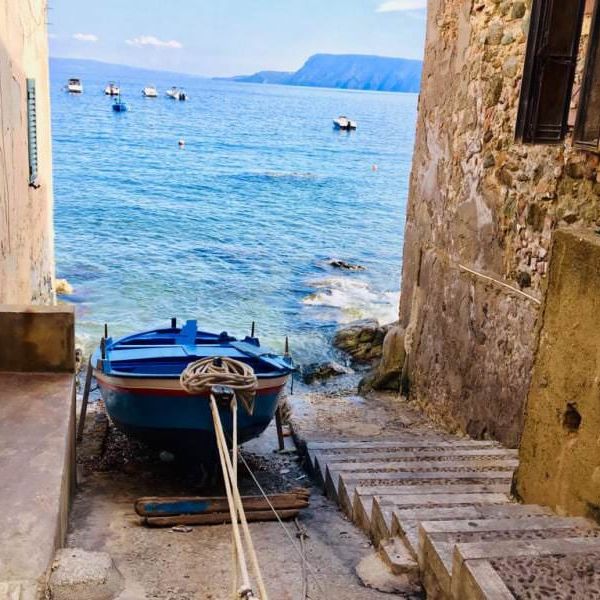 Fuga romantica a Scilla, diamante della Costa Viola