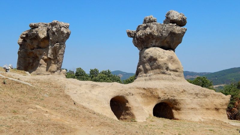 I giganti di Campana: «Sculture risalenti al 10mila a.C.»