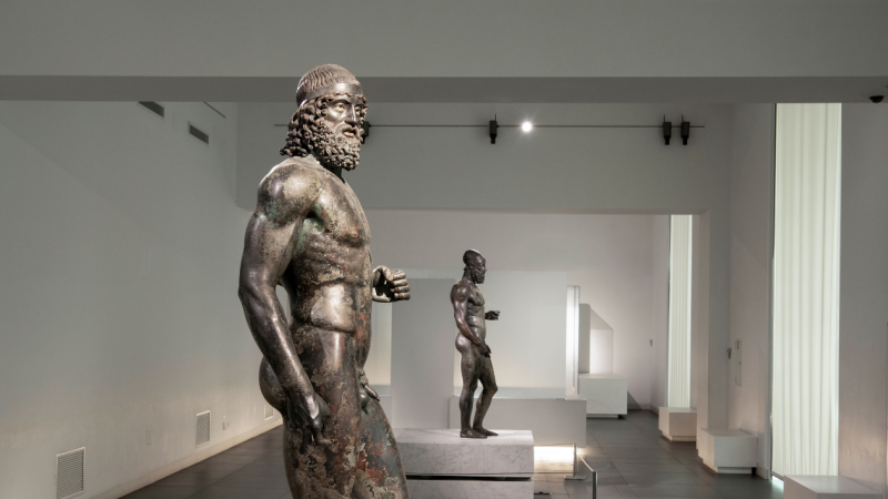 bronzi 58409c73 - Turismo e cultura, il MaRc di Reggio Calabria premiato ai Gist Acta 2025 - 1 Turismo e cultura, il MaRc di Reggio Calabria premiato ai Gist Acta 2025