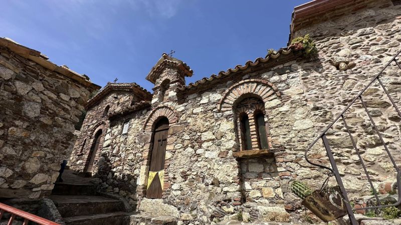 Galliciano chiesa I Panajia ti Grecia 9 5c293ab1 - Gallicianò, un mosaico dedicato a Nicopeia e San Gerasimo - 1 Gallicianò, un mosaico dedicato a Nicopeia e San Gerasimo