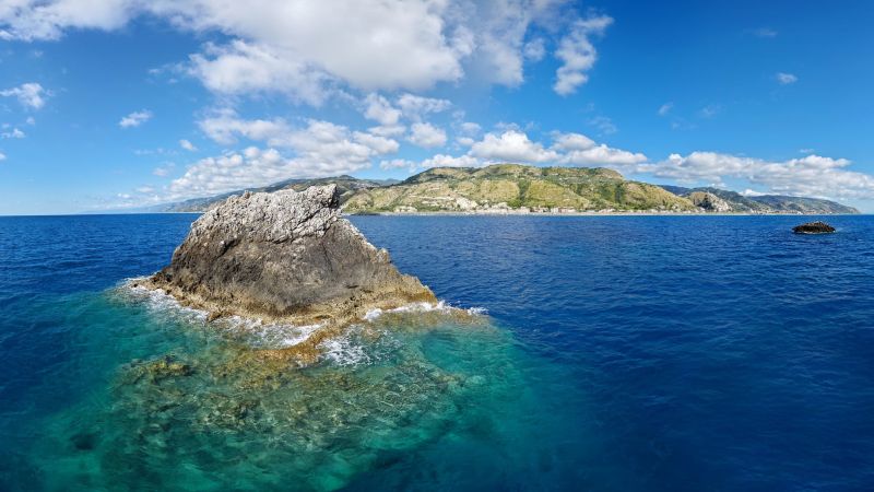 Apre a Belmonte la nuova sede del Parco Marino Scogli di Isca