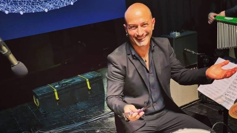 Progetto senza titolo 2022 02 02T113257.670 e1707568385538 64e6b6d6 - Il percussionista cosentino Molinaro all'Ariston: «Sanremo ogni sera è una grande scoperta» - 1 Il percussionista cosentino Molinaro all’Ariston: «Sanremo ogni sera è una grande scoperta»