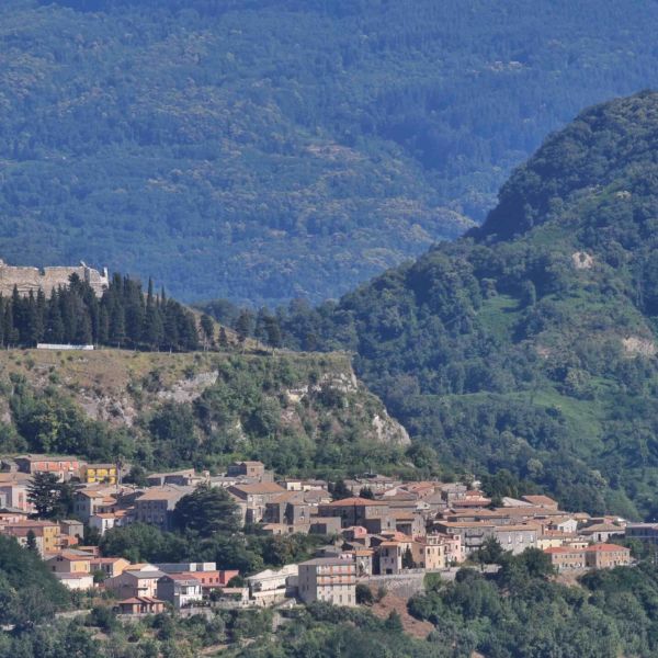 Pietro Barbalonga, Aiello Calabro celebra il suo scalpellino architetto