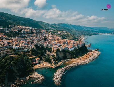 Pizzo, la Pasquetta da record che spalanca le porte all’estate