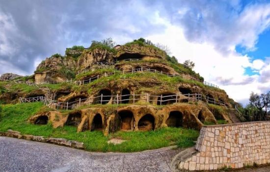 Verzino Grotte rupestri 1 ccover 6a5267f2 - Meraviglie di Calabria - 1
