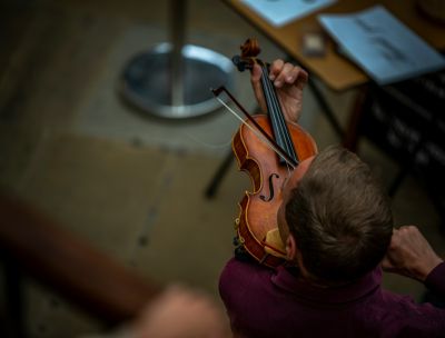 “Incontro con Robert Burns” apre la stagione di teatro Sguardi a Sud