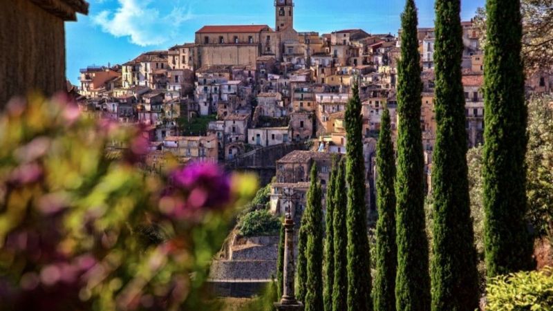 D•Moment, a Badolato due giorni di street photography con Dino Serrao