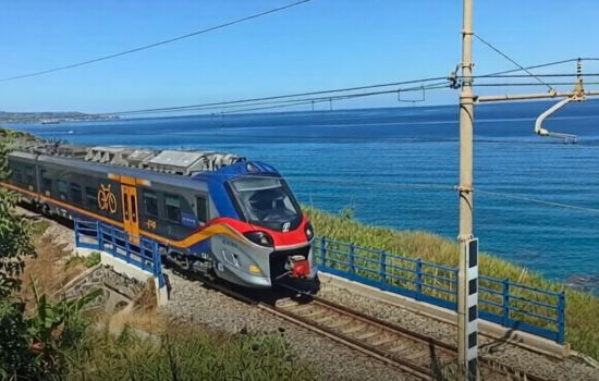 Treno mare 1 6ec3852f - Meraviglie di Calabria - 1
