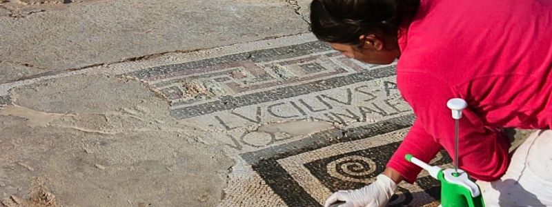 Parco di Capo Colonna, riapre il Balneum con il Mosaico dei Delfini