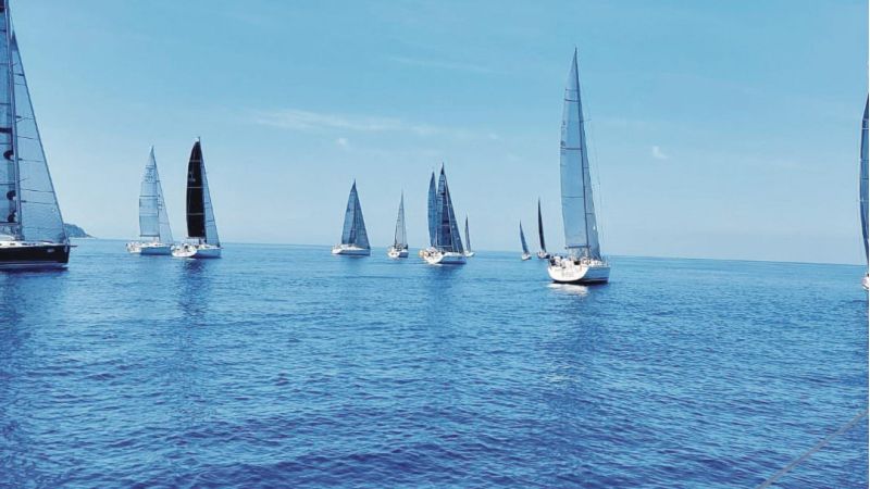 3 3 7310d4b9 - Alle boe di partenza “Nel Mare, il Vento” - 1 Alle boe di partenza “Nel Mare, il Vento”