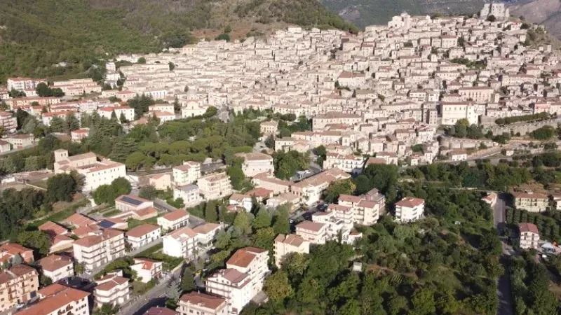 via regia calabrie paesaggio 73571660 - Tra i passi maestosi della storia: nuova archeologia lungo la Via Regia delle Calabrie - 1 Tra i passi maestosi della storia: nuova archeologia lungo la Via Regia delle Calabrie