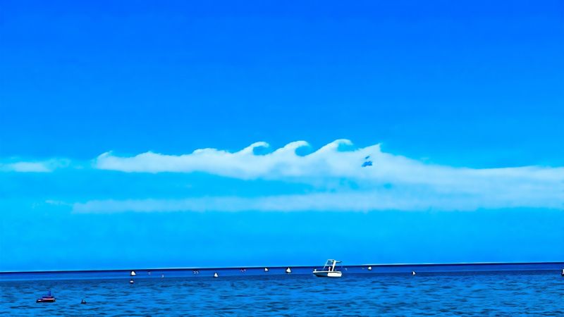 Onde di Kelvin-Helmholtz, il raro fenomeno nel cielo di Caminia