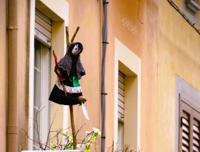 Nelle contrade di Laino Borgo tornano a penzolare le corajisime