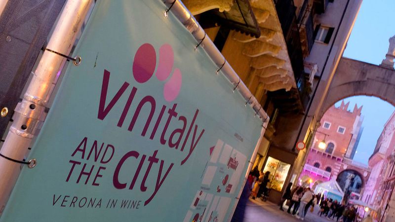 vinitaly and the city verona 2025 1 7728291a - Vinitaly and the City, a Verona la Calabria dei vini e mixology - 1 Vinitaly and the City, a Verona la Calabria dei vini e mixology