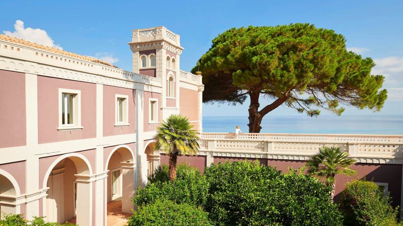 Costa degli Dei, ospitalità charmant nella dimora storica di Villa Paola