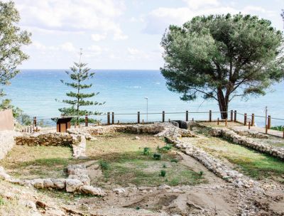 I resti della Chiesetta sul mare a Copanello