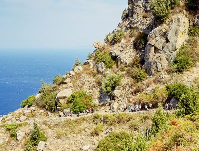 Costa Viola, una emozionante escursione dove la terra sembra precipitare sul mare