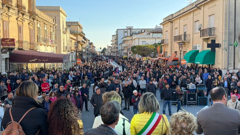 Dolci calabresi da record, per la Sguta di Siderno 549 metri di bontà