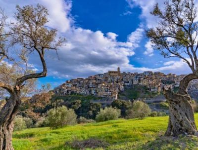 A Palazzo Gallelli di Badolato due mostre raccontano la Calabria