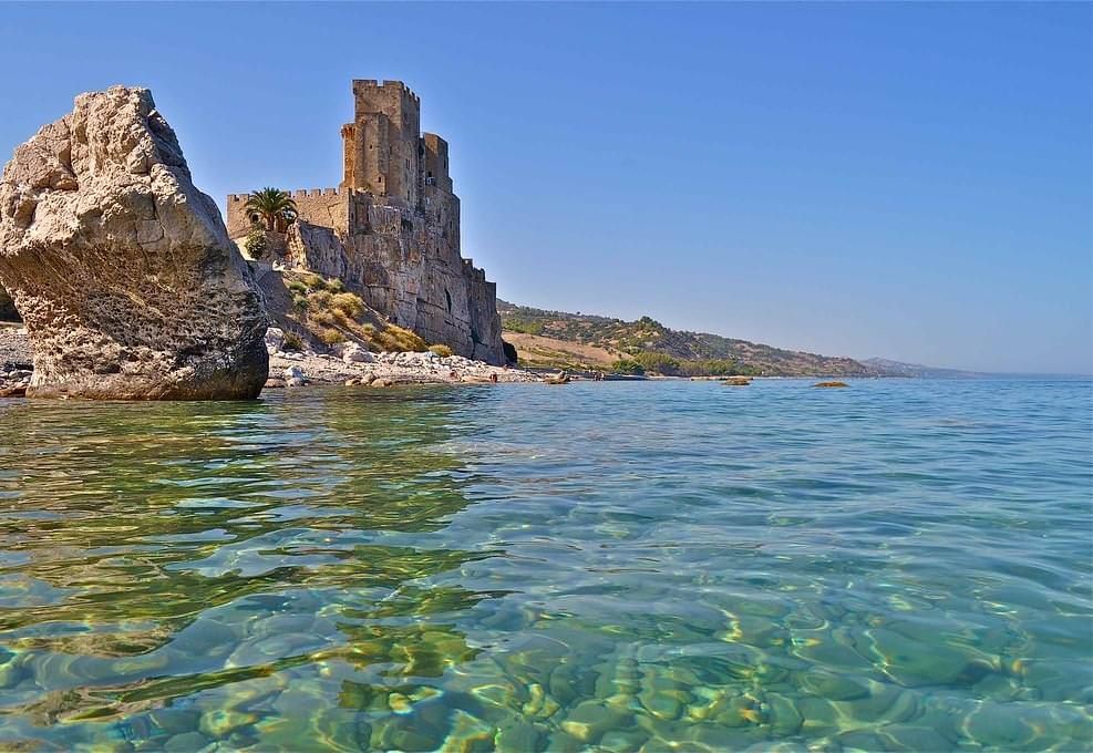 Roseto Capo Spulico Castello Federiciano.min 844ee4d2 - Meraviglie di Calabria - 9
