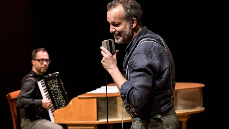 La vita di Domenico Modugno nei teatri di Polistena e Filafelfia