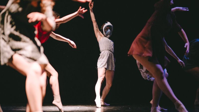 danza magari se resto 88be1d18 - "Magari Resto", al Teatro Gambaro di San Fili la danza contemporanea - 1 “Magari Resto”, al Teatro Gambaro di San Fili la danza contemporanea