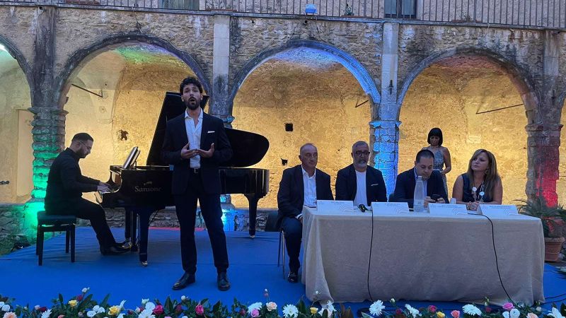 foto 2 8a1bbf41 - Presentata la XXII edizione del Festival “Ruggiero Leoncavallo", «sarà itinerante» - 1 Presentata la XXII edizione del Festival “Ruggiero Leoncavallo”, «sarà itinerante»