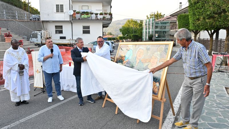 Svelamento del quadro 8d45485f - Gesti antichi e radici profonde in una tela, l’opera del maestro Soluri a Panettieri - 1 Gesti antichi e radici profonde in una tela, l’opera del maestro Soluri a Panettieri