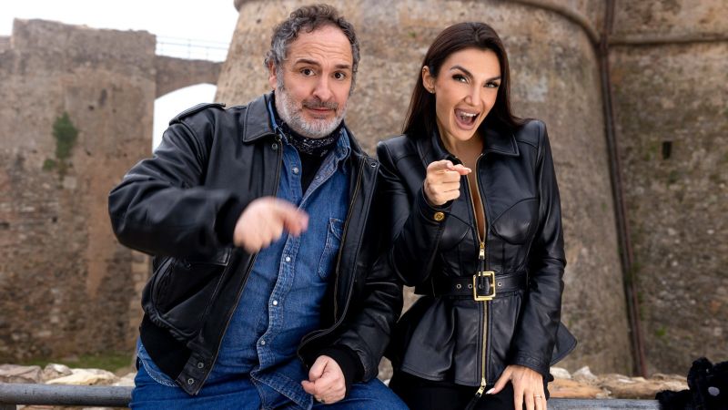 elettra lamborghini e gianluca fubelli 8ee99ab6 - Si gira in Calabria il nuovo adventure game firmato Rai 2 - 1 Si gira in Calabria il nuovo adventure game firmato Rai 2