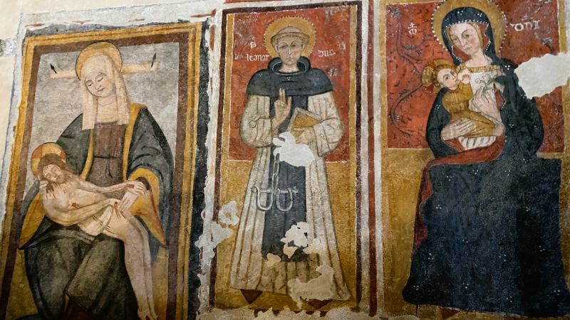 Saracena, dagli intonaci riaffiorano gli affreschi di Ara Coeli