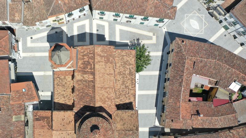 Laino Borgo punta sulla bellezza, inaugurata la nuova Piazza Navarro