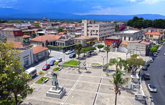 Taurianova Piazza Italia Crediti foto Filippp Andreacchio LamorfaLab Studio Creativo 97f97cc7 - Meraviglie di Calabria - 21