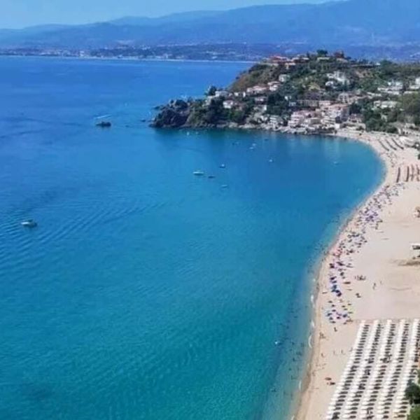 Caminia, Baia incontaminata nella Costa degli Aranci