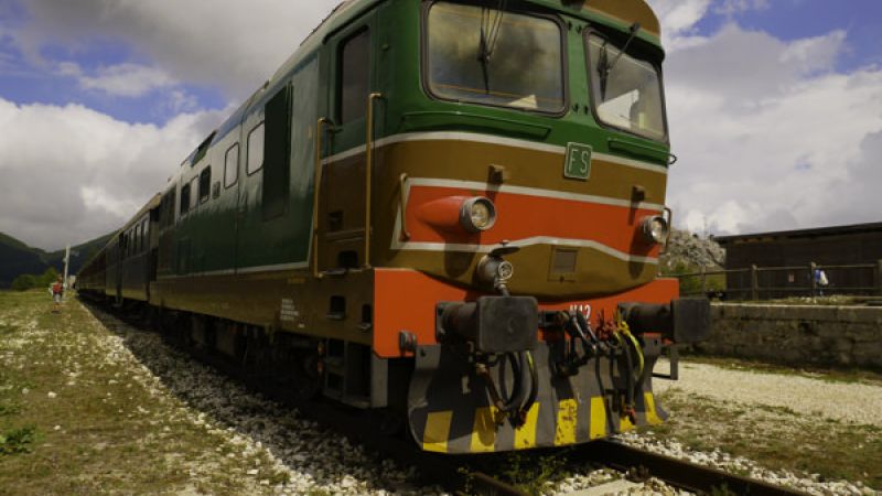 treno 97dcbb79 - Nuove destinazioni di Calabria: a Bagnara con i Treni del Torrone - 1 Nuove destinazioni di Calabria: a Bagnara con i Treni del Torrone