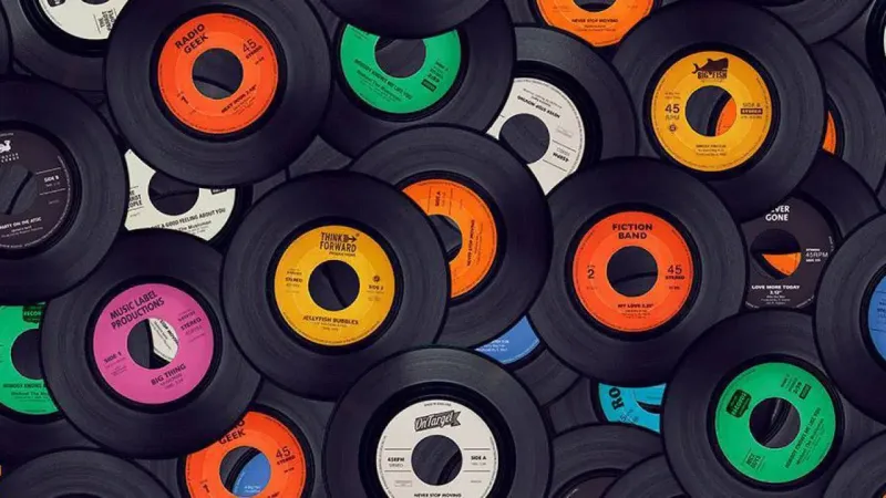 vinili 977eb91e - Appassionati di musica, a Catanzaro torna il Vinyl Market - 1 Appassionati di musica, a Catanzaro torna il Vinyl Market