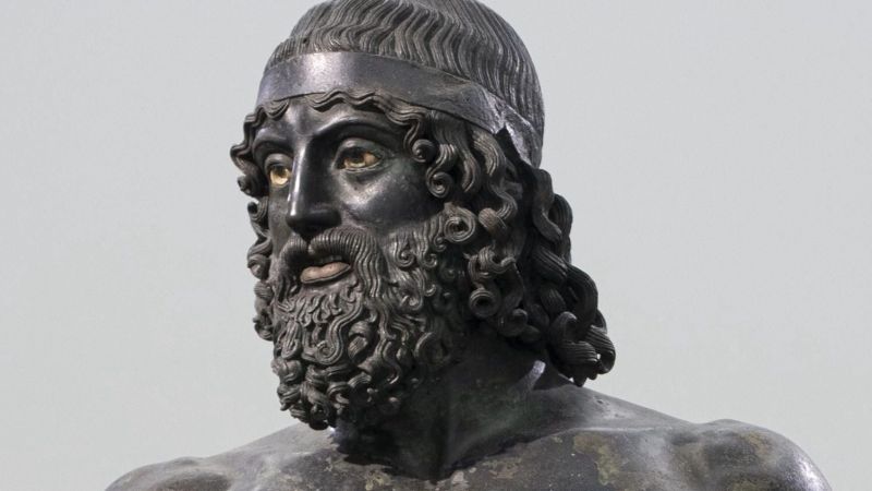 Bronzo di riace e1707923956639 988154fa - I Bronzi di Riace affascinano l’ambasciatrice di Svizzera - 1 I Bronzi di Riace affascinano l’ambasciatrice di Svizzera