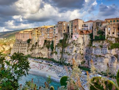 In coppia o in gruppo Tropea è tra le destinazioni più cercate dagli italiani
