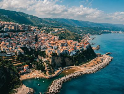 Pizzo, la Pasquetta da record che spalanca le porte all’estate