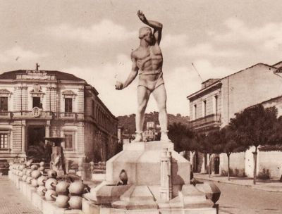Quasi ultimato il restauro della Fontana del Balilla di Cosenza