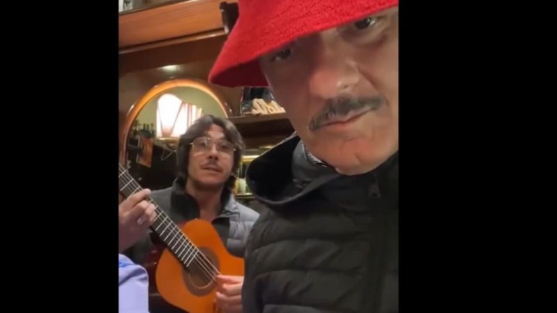 cardamone e1709715631148 a3d850db - Cardamone: da Viva Radio 2 accanto a Fiorello al tour in giro per l’Italia – VIDEO - 1 Cardamone: da Viva Radio 2 accanto a Fiorello al tour in giro per l’Italia – VIDEO