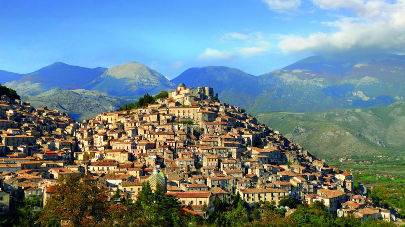Rigenerare i borghi, la Calabria tra le regioni pilota di Borgo-Schola Italica