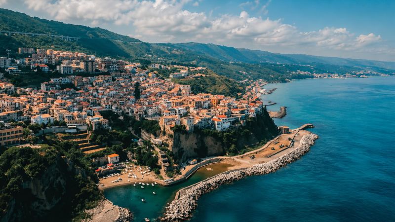 Pizzo, la Pasquetta da record che spalanca le porte all’estate