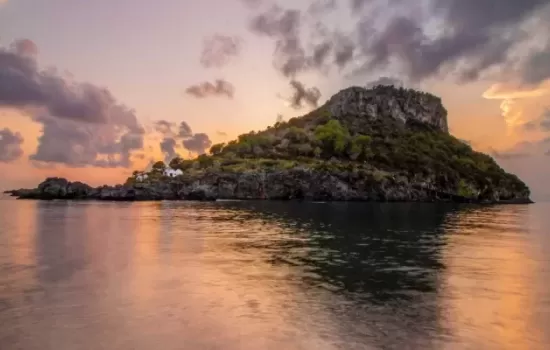 copertina isola di dino 5f06efa7 e1706181015151 a637bc5d - Meraviglie di Calabria - 7