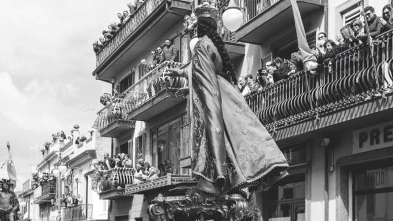 affruntata buonanno a81e9a39 - Storia di una tradizione: l'Affruntata diventa racconto fotografico - 1 Storia di una tradizione: l’Affruntata diventa racconto fotografico