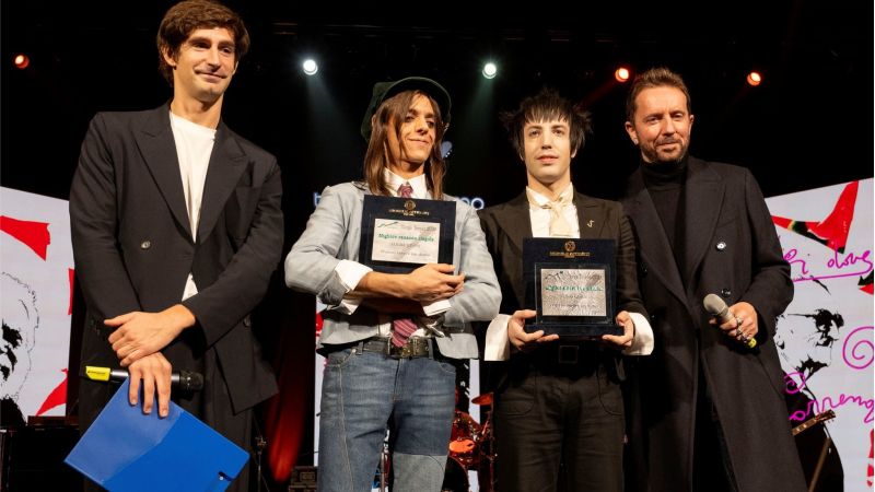 michele affidato premio tenco 4 a a94b9369 - Premio Tenco 2025, i riconoscimenti portano la firma di Michele Affidato - 1 Premio Tenco 2025, i riconoscimenti portano la firma di Michele Affidato