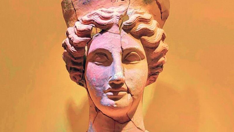 busto femminile loc taverna ciro marina iv sec ac 847x1024 2 e1712655977125 aad342d7 - L’antica Chone, tesoro archeologico inesplorato a Cirò - 1 L’antica Chone, tesoro archeologico inesplorato a Cirò